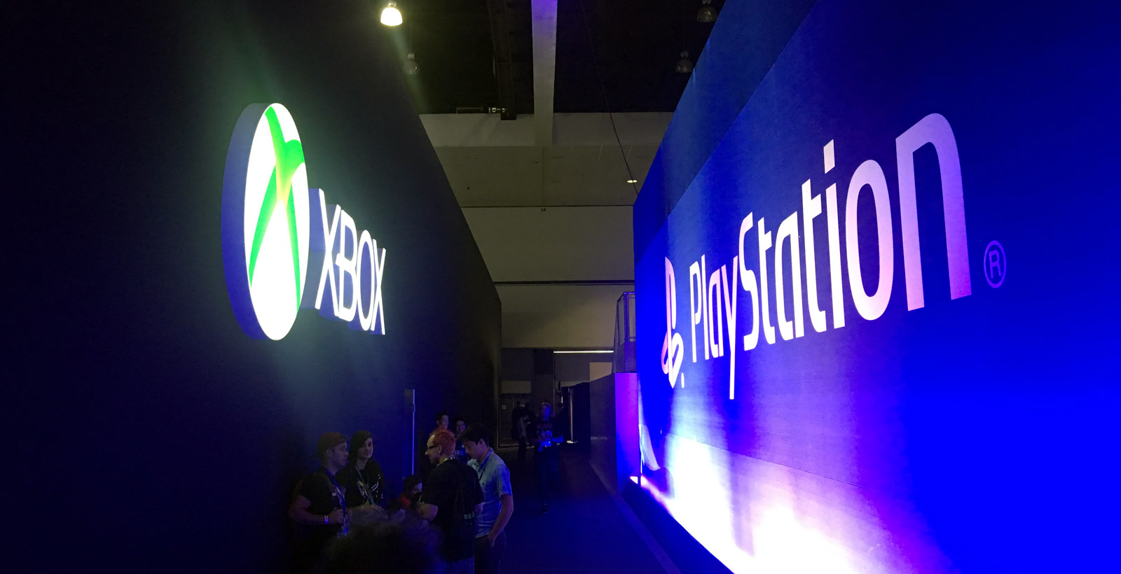 e32016_xboxplaystation