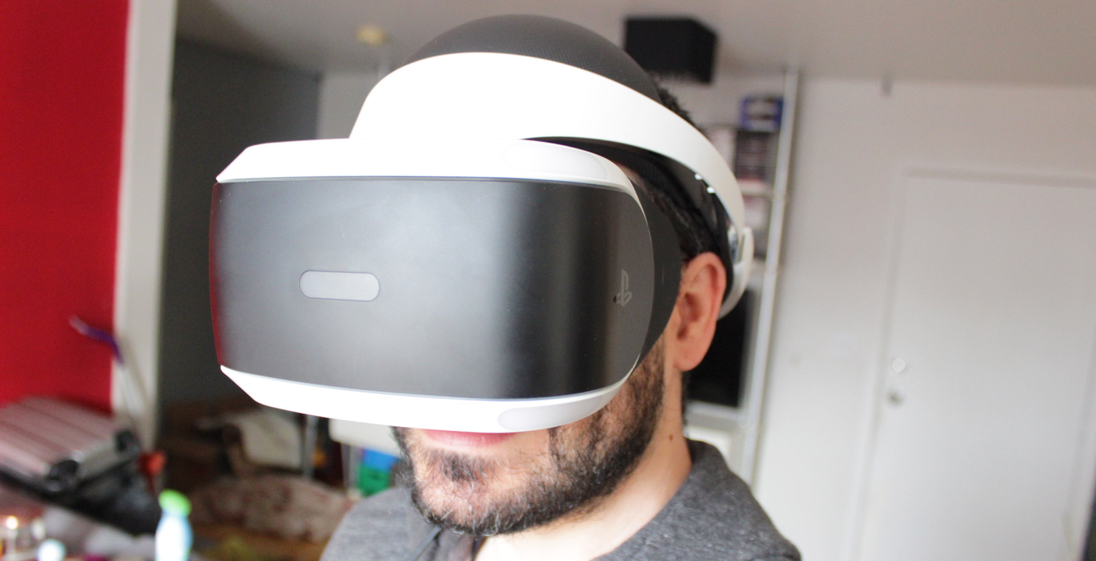 Prendre un selfie avec le PlayStation VR n'est pas simple.
