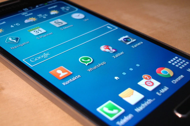 D'ici 1 an ou 2, Samsung devrait sortir un smartphone à écran total