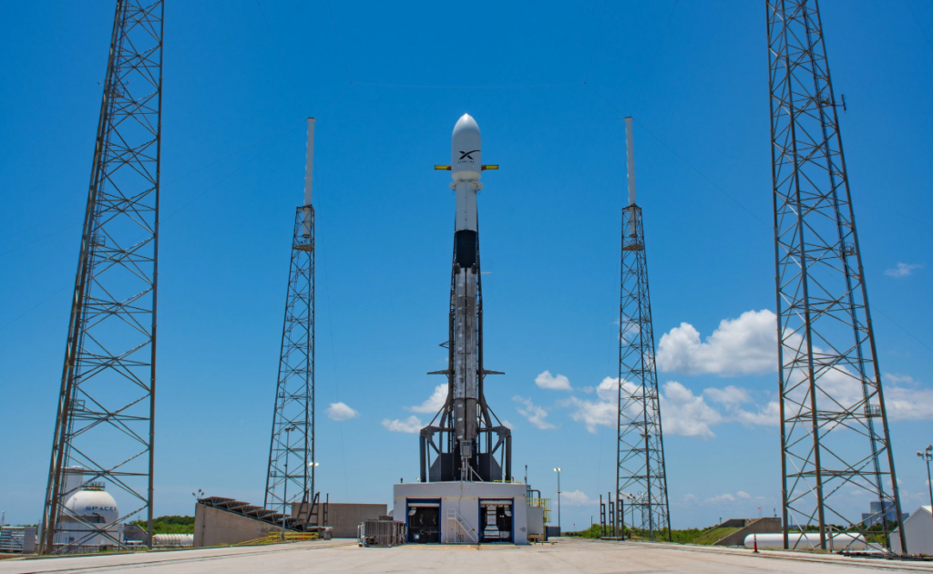 SpaceX reporte le lancement de ses satellites