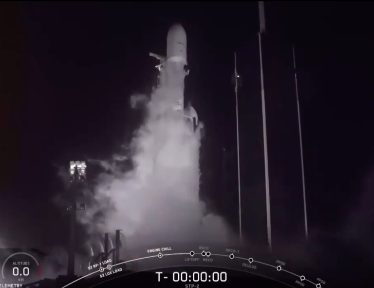 SpaceX : les images du lancement du Falcon Heavy