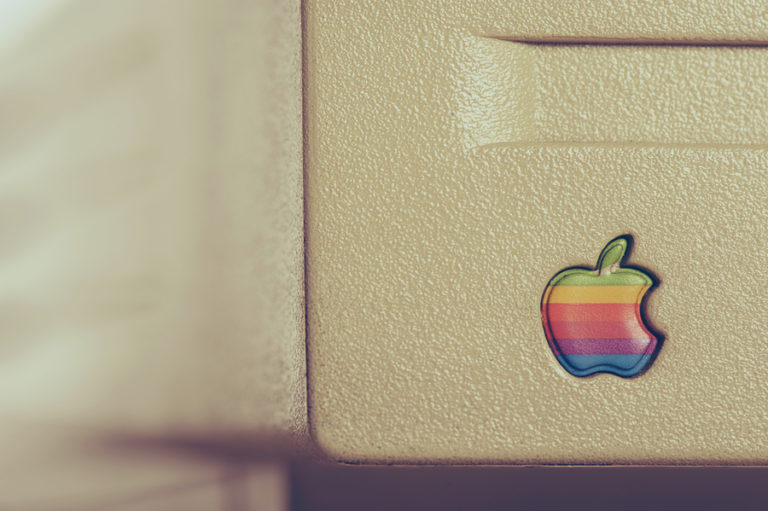 Apple : vers un retour du logo arc-en-ciel ?
