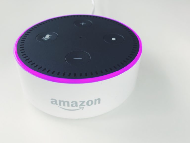 Alexa : Amazon conserve et partage vos conversations
