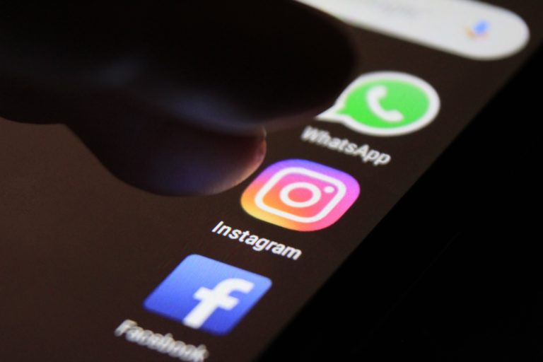 WhatsApp et Instagram changent de nom