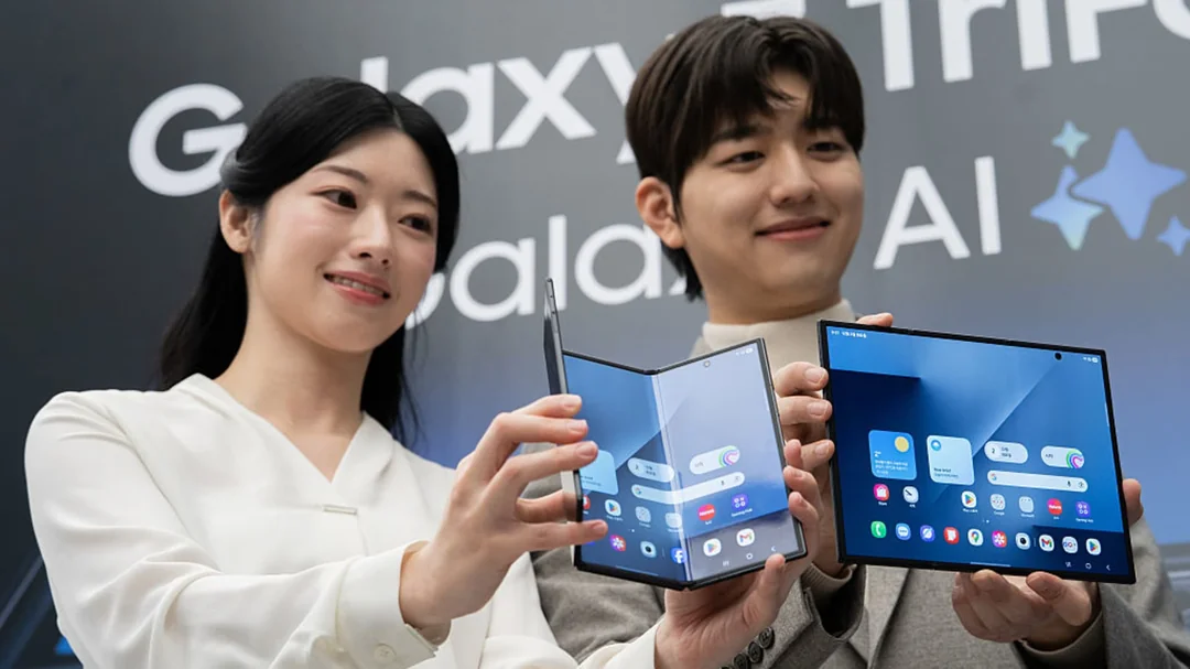 Samsung tri fold