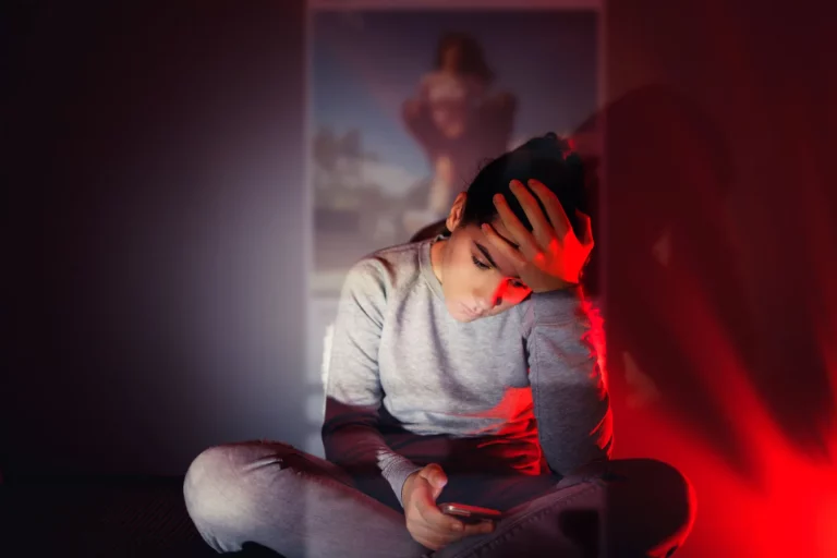 Reseaux sociaux interdit aux jeunes