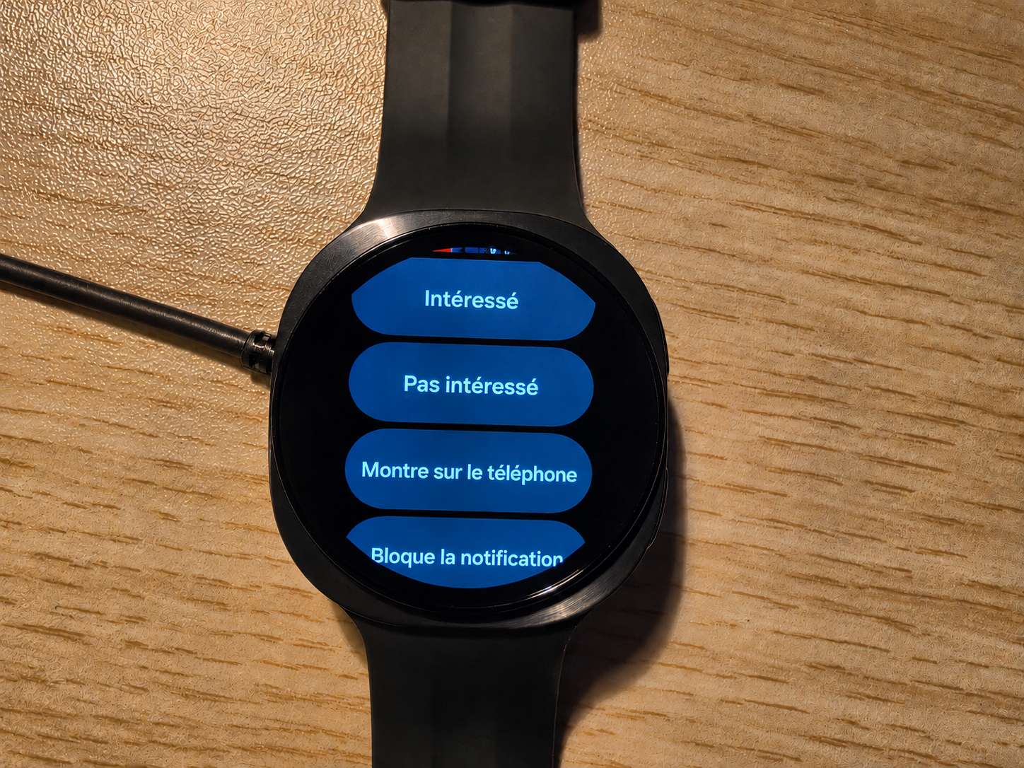 Options en français pour gérer une notification sur la Samsung Galaxy Watch9