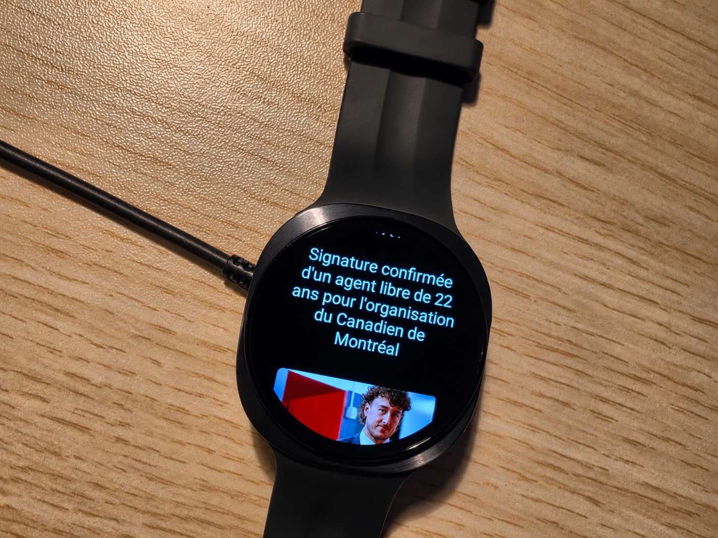 Notification concernant le Canadien de Montréal affichée sur une Galaxy Watch9