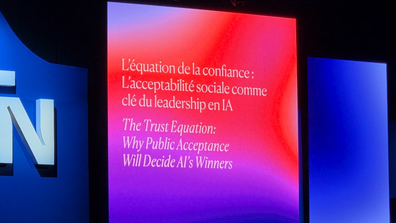 Écran du panel « L’équation de la confiance : l’acceptabilité sociale comme clé du leadership en IA » à ALL IN Montréal.