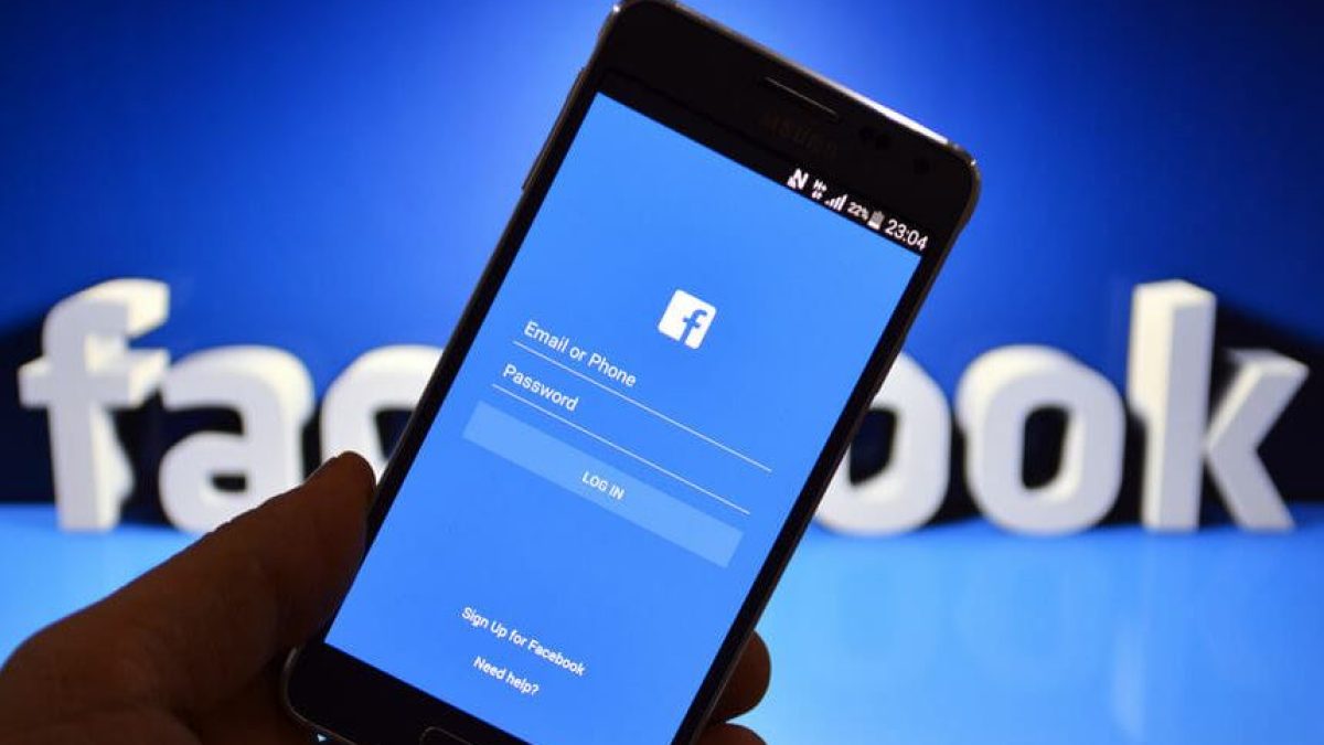 Ajouter votre numéro de téléphone à votre compte Facebook vous semblait peut-être une bonne idée jadis, mais vous changerez probablement d'avis