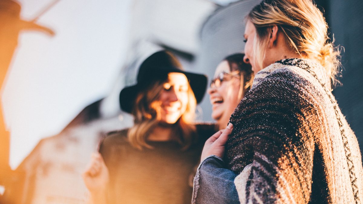 Un nouvel implant permet de transformer les pensées en paroles (Photo by Priscilla Du Preez on Unsplash)